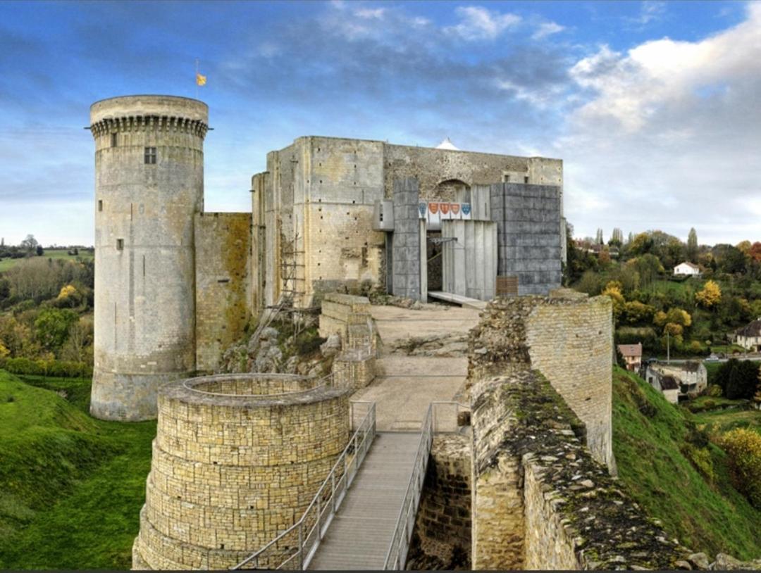 La Chambre Des Remparts Falaise  Kültér fotó